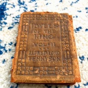 Idylls of the king vol. II